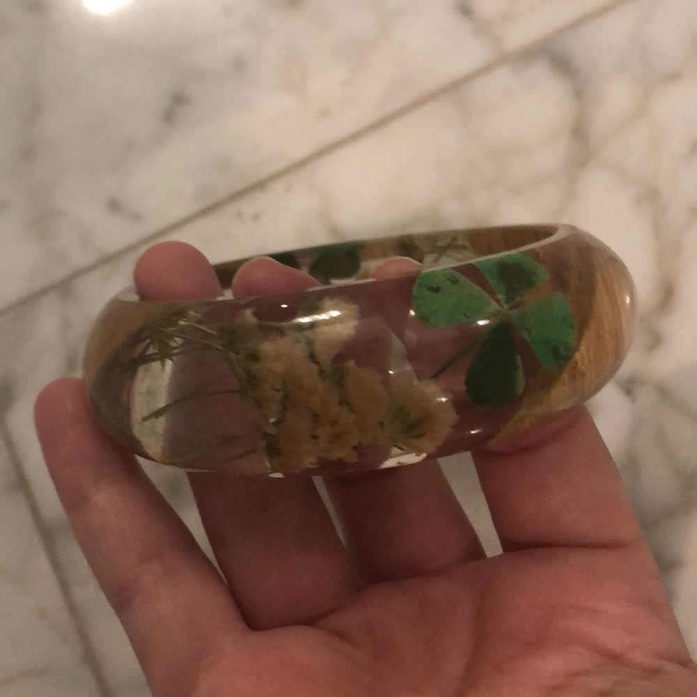 4 leaf clover wood/resin bangle bracelet